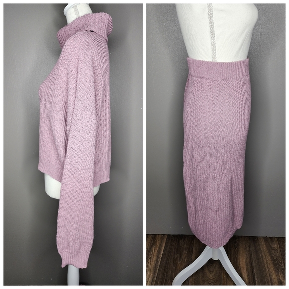 SHEIN Ribbed Turtleneck Sweater and Skirt Set. Pink. Size: Small (4) - Picture 5 of 12